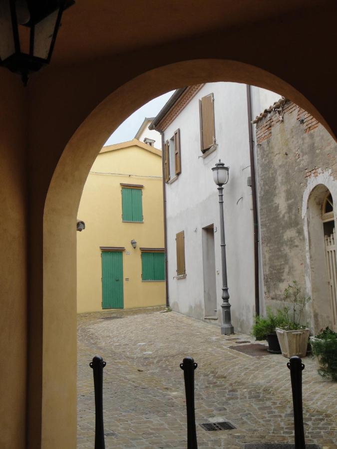 Al Castello Hotell Tavullia Eksteriør bilde